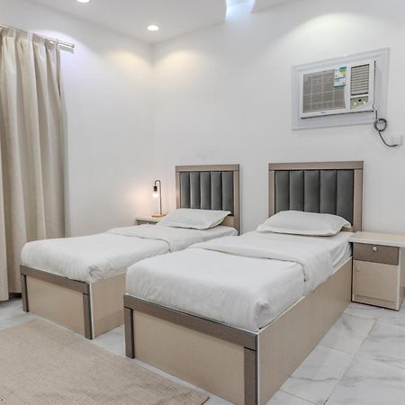 אל-מדינה Luxurious Family 3 Bedroom Apartments 10 Mins Drive To Al-Masjid Nabawi - Nozol Noor 1 מראה חיצוני תמונה