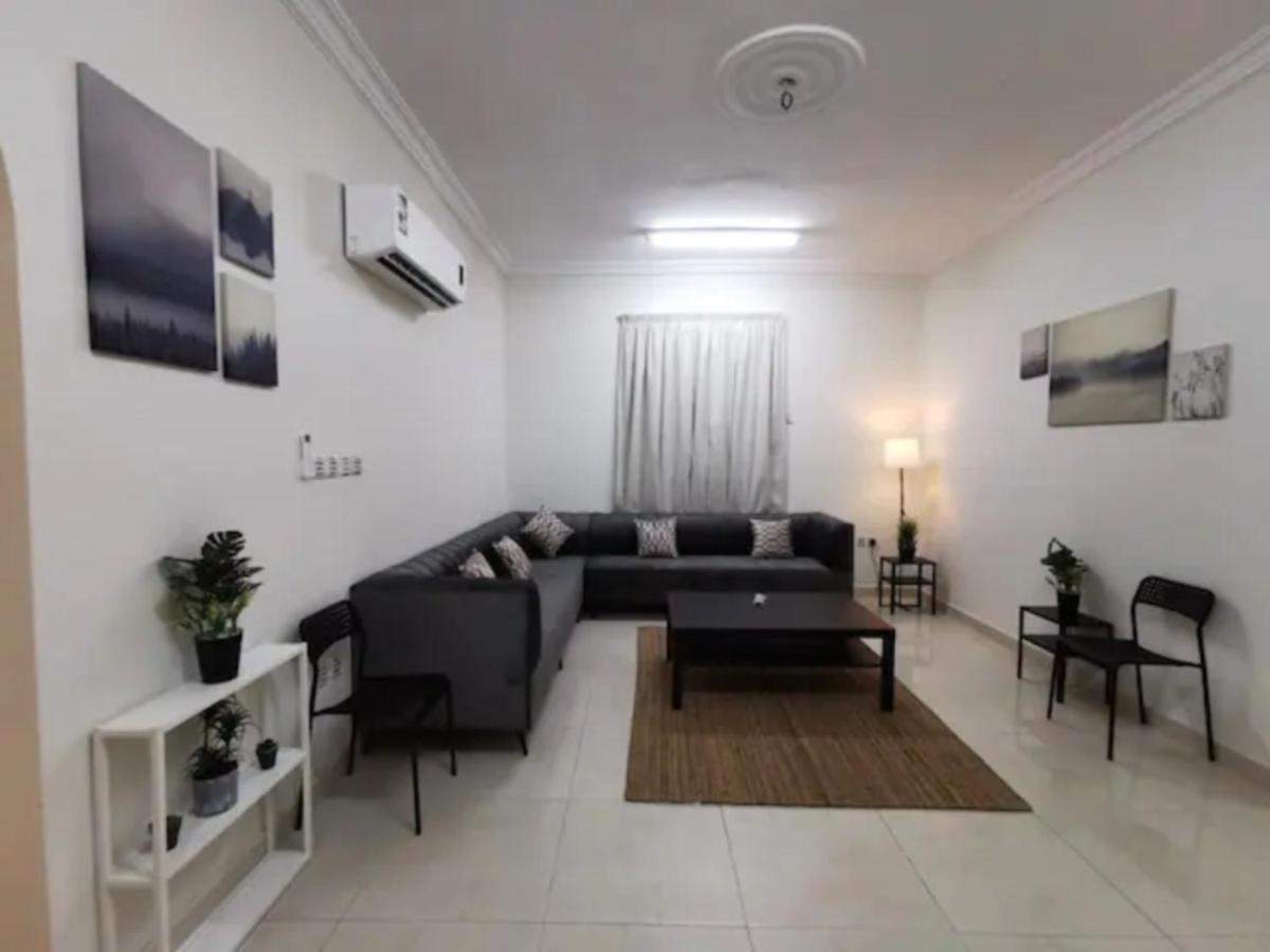 אל-מדינה Luxurious Family 3 Bedroom Apartments 10 Mins Drive To Al-Masjid Nabawi - Nozol Noor 1 מראה חיצוני תמונה