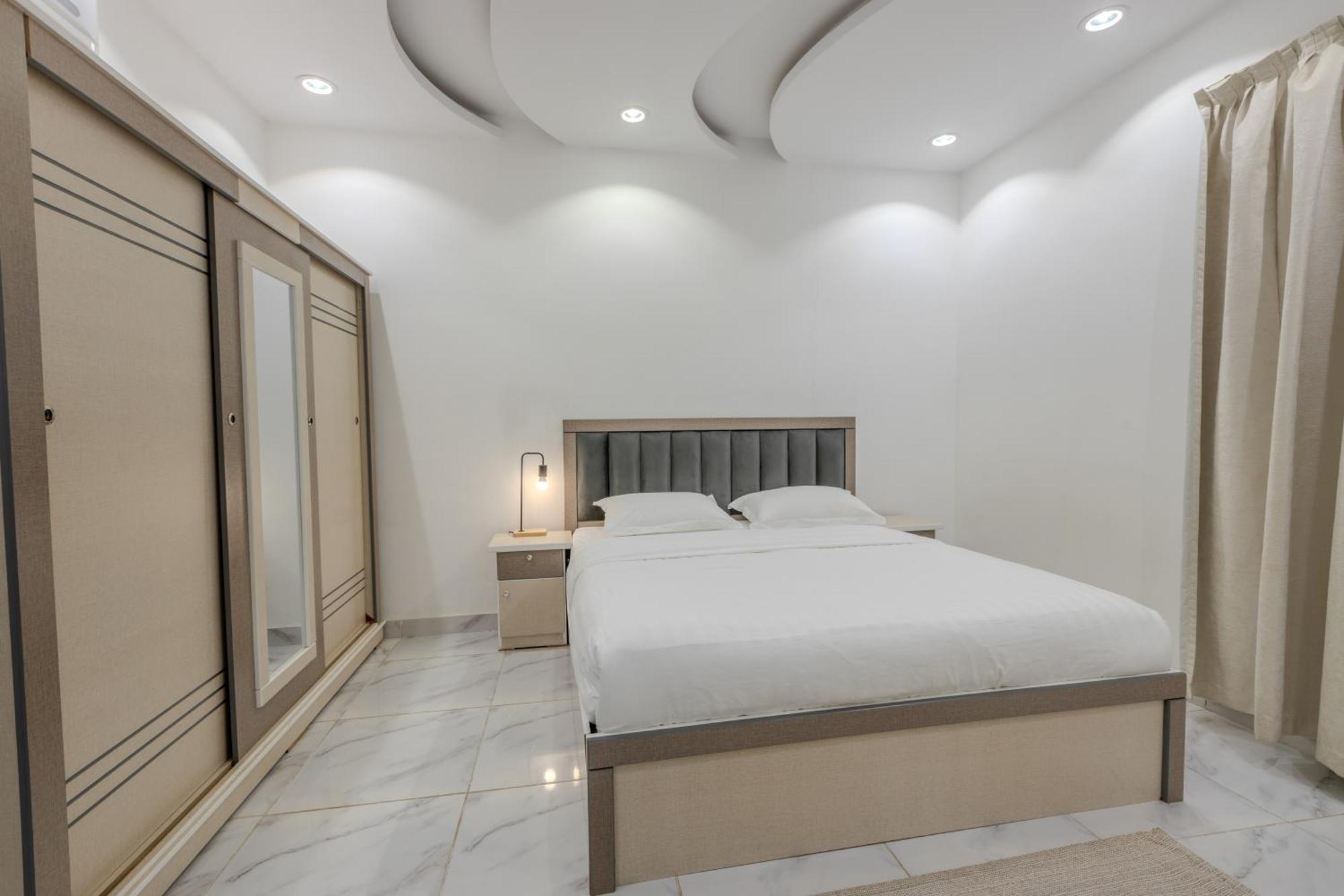אל-מדינה Luxurious Family 3 Bedroom Apartments 10 Mins Drive To Al-Masjid Nabawi - Nozol Noor 1 מראה חיצוני תמונה