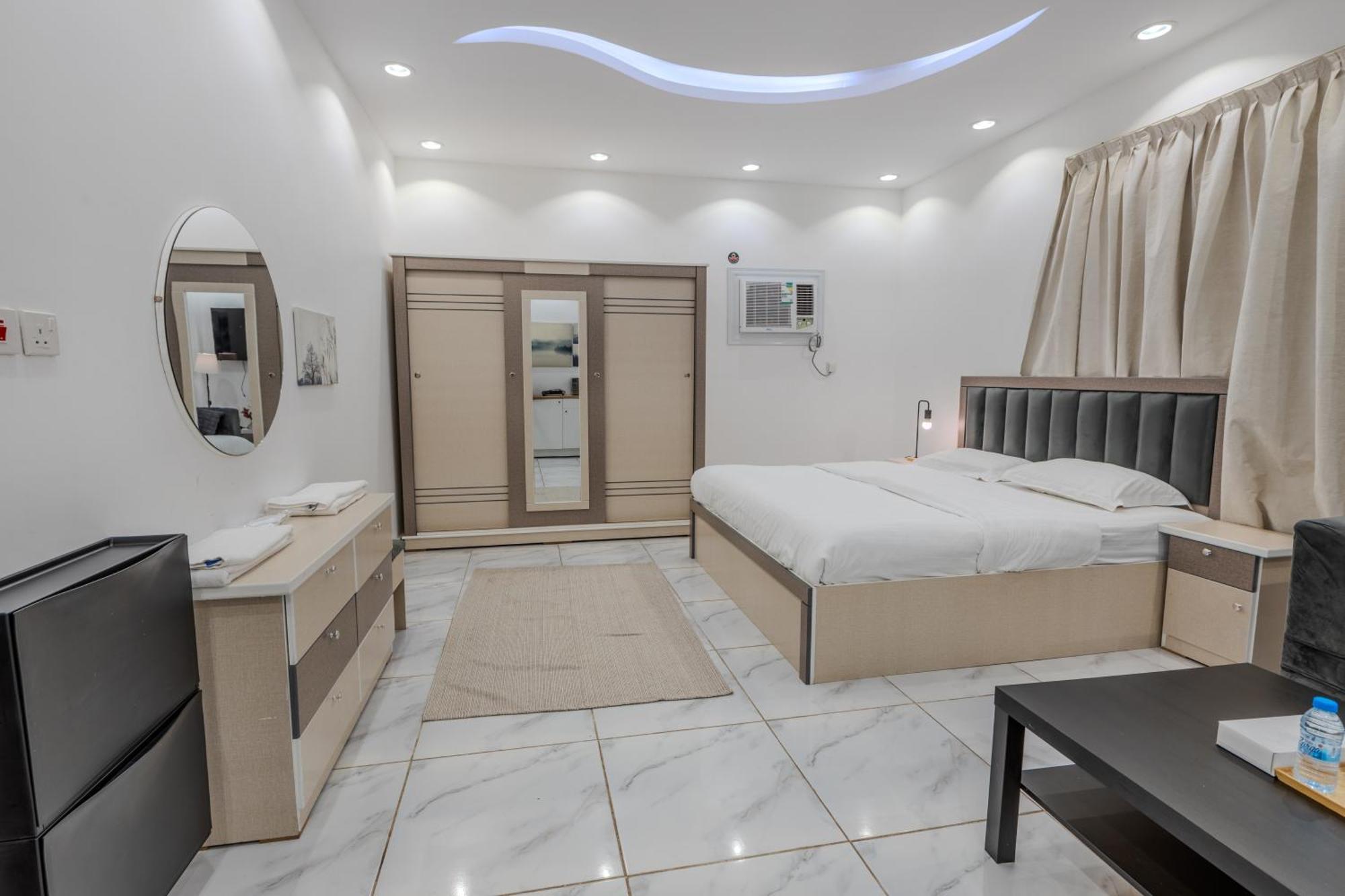 אל-מדינה Luxurious Family 3 Bedroom Apartments 10 Mins Drive To Al-Masjid Nabawi - Nozol Noor 1 מראה חיצוני תמונה