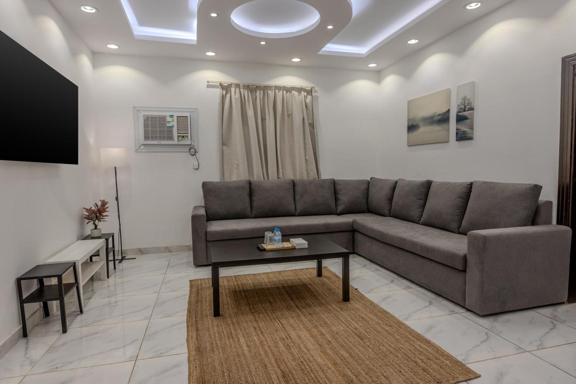 אל-מדינה Luxurious Family 3 Bedroom Apartments 10 Mins Drive To Al-Masjid Nabawi - Nozol Noor 1 מראה חיצוני תמונה