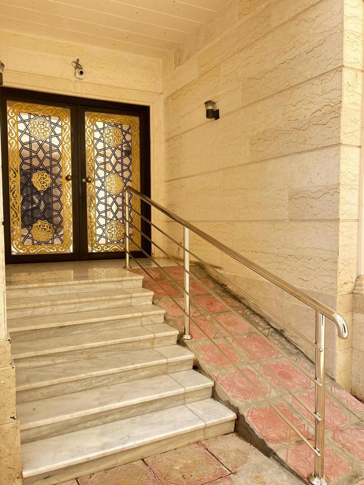 אל-מדינה Luxurious Family 3 Bedroom Apartments 10 Mins Drive To Al-Masjid Nabawi - Nozol Noor 1 חדר תמונה